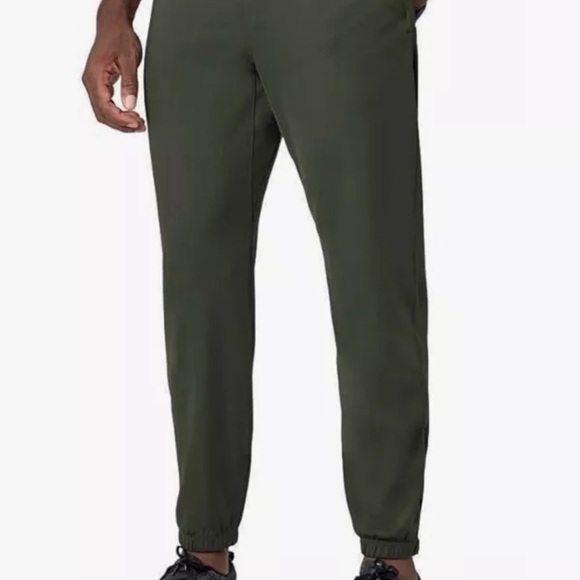 NWT Mondetta Outdoor Project Men's Active Performance Jogger Olive Green - Picture 1 of 6